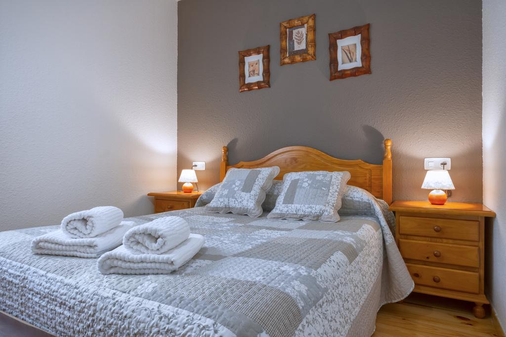 La Ginesta 2, Apartaments De Muntanya Estación Стая снимка