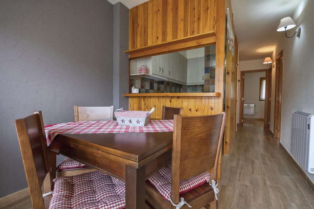 La Ginesta 2, Apartaments De Muntanya Estación Стая снимка